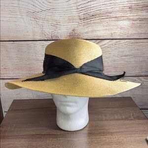 Vintage large Elegant Black and Tan Women's Sun Hat